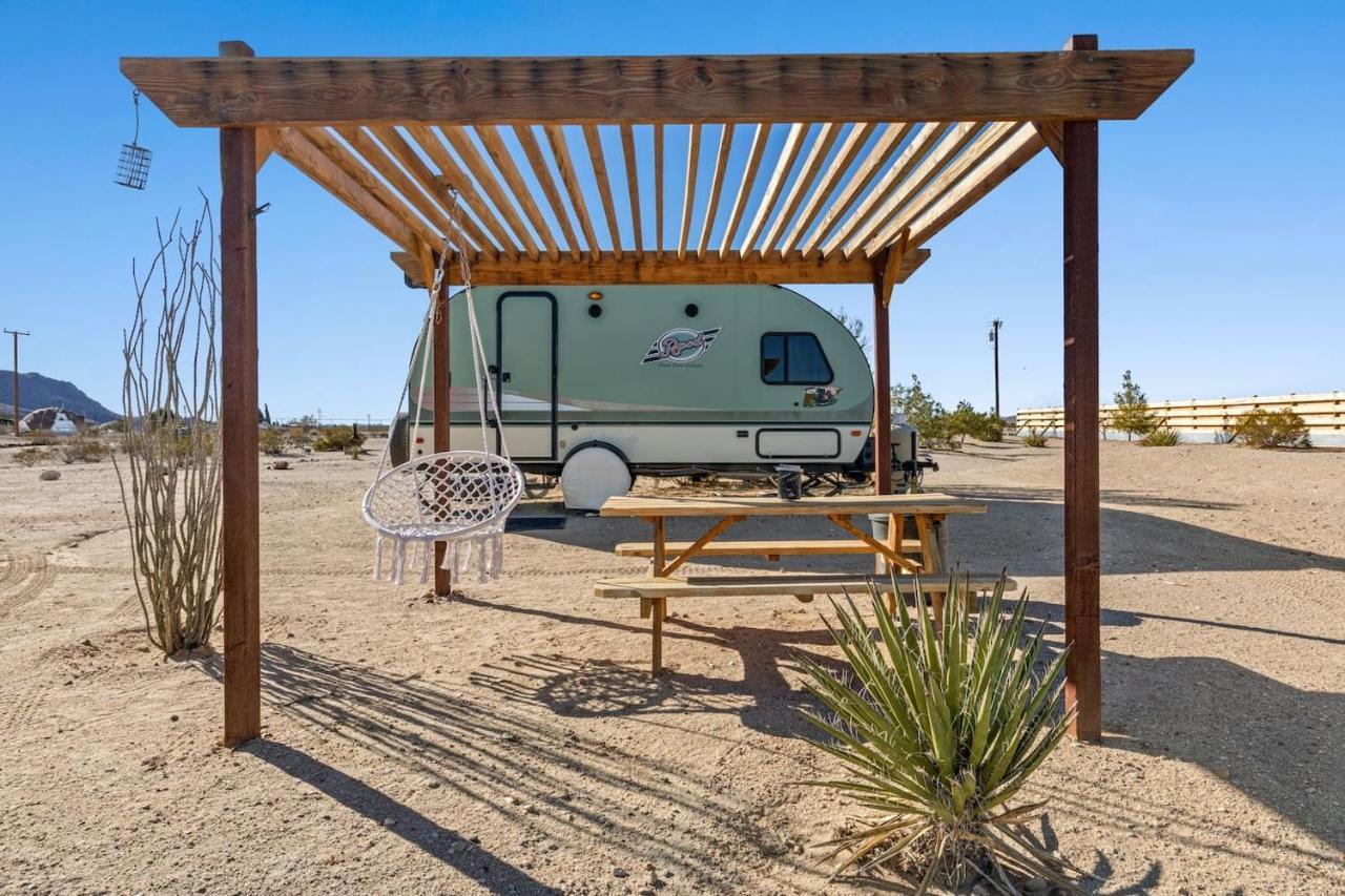 Jt Village Campground - Lil Miss Daisy Joshua Tree Luaran gambar
